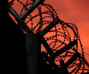 16.09.2015., Jezevo - Debeli betonski zid, bodljikava zica i kamere zadrzavaju izbjeglice u Prihvatnom centru za strance.rPhoto: Borna Filic/PIXSELL