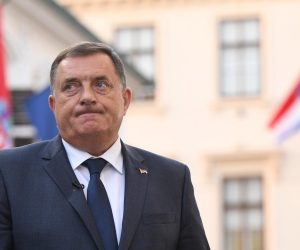 16.09.2020., Zagreb - Clan predsjednistva BiH Milorad Dodik obratio se medijima nakon sastanka s predsjednikom Vlade RH Andrejom Plenkovicem u Banskim dvorima.rrPhoto: Josip Regovic/PIXSELL