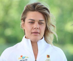 18.05.2022., Zagreb - Najuspjesnija sportasica, dvostruka olimpijska, dvostruka svjetska i peterostruka europska prvakinja Sandra Perkovic uoci odlaska u Birmingham na miting Dijamantne lige odrzala je konferenciju za medije na atletskom stadionu Mladost.  Photo: Goran Stanzl/PIXSELL