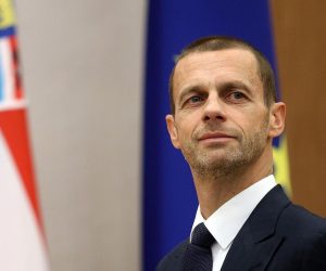 20.12.2016., Zagreb - Predsjednica Republike Hrvatske Kolinda Grabar-Kitarovic primila je predsjednika UEFA-e Aleksandera Ceferina u pratnji predsjednika HNS-a Davora Sukera. rPhoto: Goran Stanzl/PIXSELL