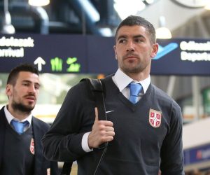 21.03.2013., Zagreb - Avion s igracima i strucnim stozerom srbijanske nogometne reprezentacije sletio u Zracnu luku Zagreb. Aleksandar Kolarov.r"nPhoto: Igor Kralj/PIXSELLr"n