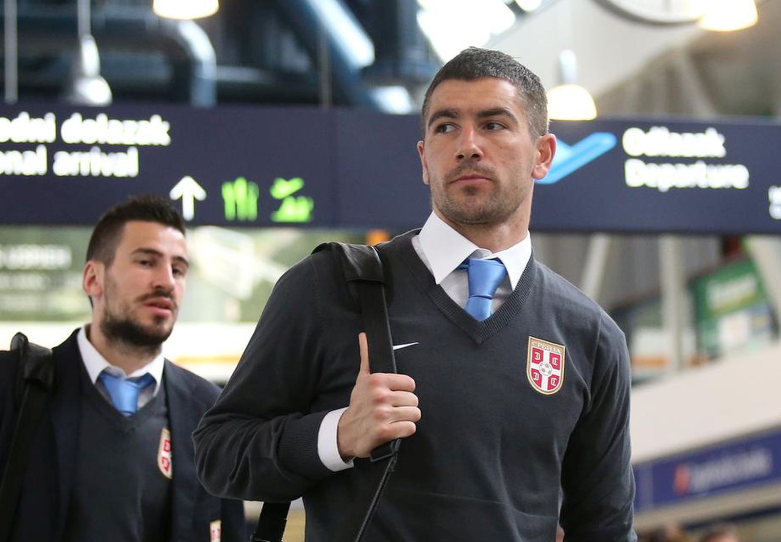 21.03.2013., Zagreb - Avion s igracima i strucnim stozerom srbijanske nogometne reprezentacije sletio u Zracnu luku Zagreb. Aleksandar Kolarov.r"nPhoto: Igor Kralj/PIXSELLr"n