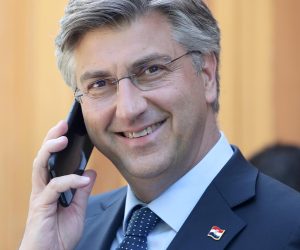 23.06.2020., Zapresic, Multimedijski centar Vrsilnica - Predsjednik HDZ-a Andrej Plenkovic sudjelovao je u Zapresicu na predstavljanju kandidata s liste HDZ-a za 1. izbornu jedinicu.rPhoto: Igor Kralj/PIXSELLr