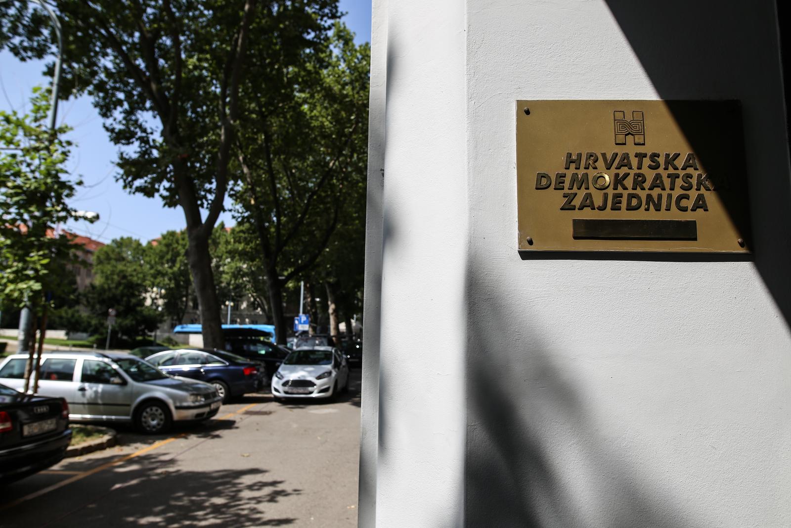 23.07.2016., Zagreb - Ploca za natpison Hrvatska demokratska zajednica na ulazi u sredisnjicu stranke. Photo: Igor Soban/PIXSELL