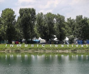 24.06.2019., Zagreb, SRC Jarun - Prvi posjetitelji INmusic festivala koji pocinje danas vec su se smjestili u kamp i raskomotili, dok ostali polako pristizu na jarunsko jezero. rPhoto: Igor Kralj/PIXSELL