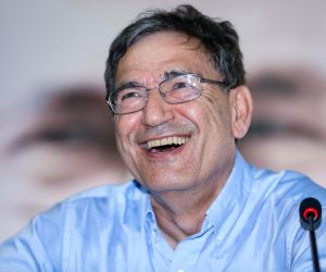 25.06.2019., Sarajevo, Bosna i Hercegovina - Pisac i jedini turski knjizevni nobelovac Orhan Pamuk je u okviru festivala knjizevnosti "Bookstan" razgovarao s  obozavateljima i potpisivao knjige. rPhoto: Armin Durgut/PIXSELL