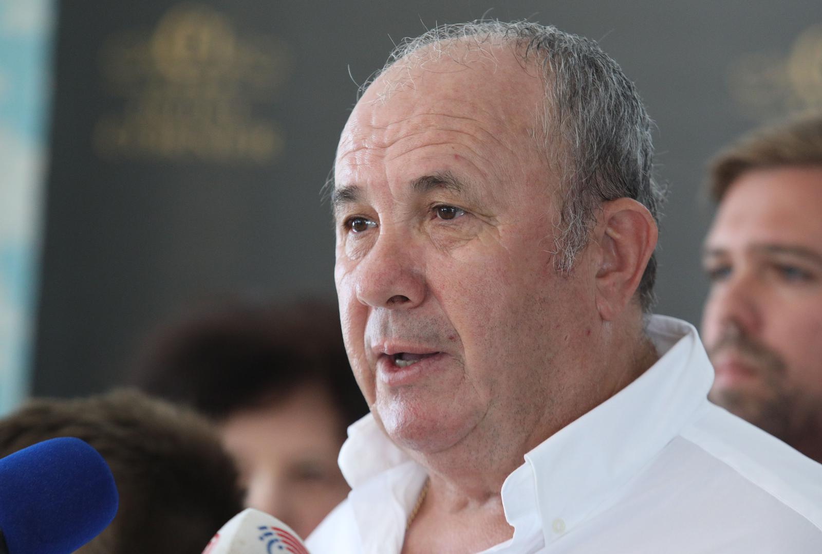 25.09.2021., Rogoznica - U hotelu Perla Resorta odrzana je konferencija za medije Hrvatske gradjanske stranke na kojoj su se medijima obratili predsjednik stranke Zeljko Kerum i predsjednik kluba vijecnika Igor Stanisic. rPhoto: Dusko Jaramaz/PIXSELL