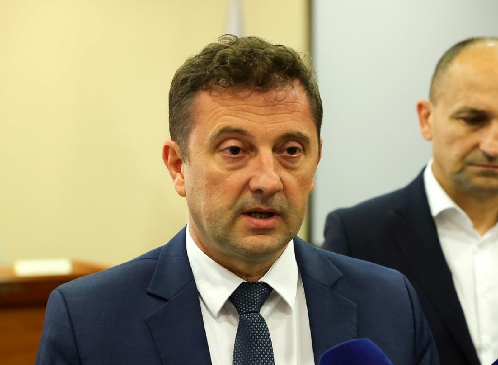 26.05.2022., Mostar, Bosna i Hercegovina - Potpisivanje Sporazuma o prijateljstvu i suradnji izmedju Grada Mostara i Grada Osijeka upriliceno je u Vijecnici Grada Mostara. Sporazum su potpisali gradonacelnici Osijeka i Mostara, Ivan Radic i Mario Kord