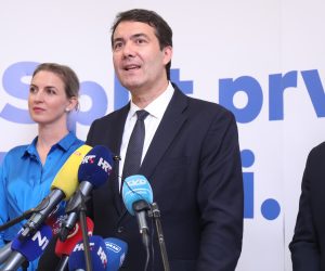 26.06.2022.,Split - Nakon nesluzbenih rezultata izjavu u HDZ-u dali Vice Mihanovic i Zoran Djogas.
  Photo: Ivo Cagalj/PIXSELL