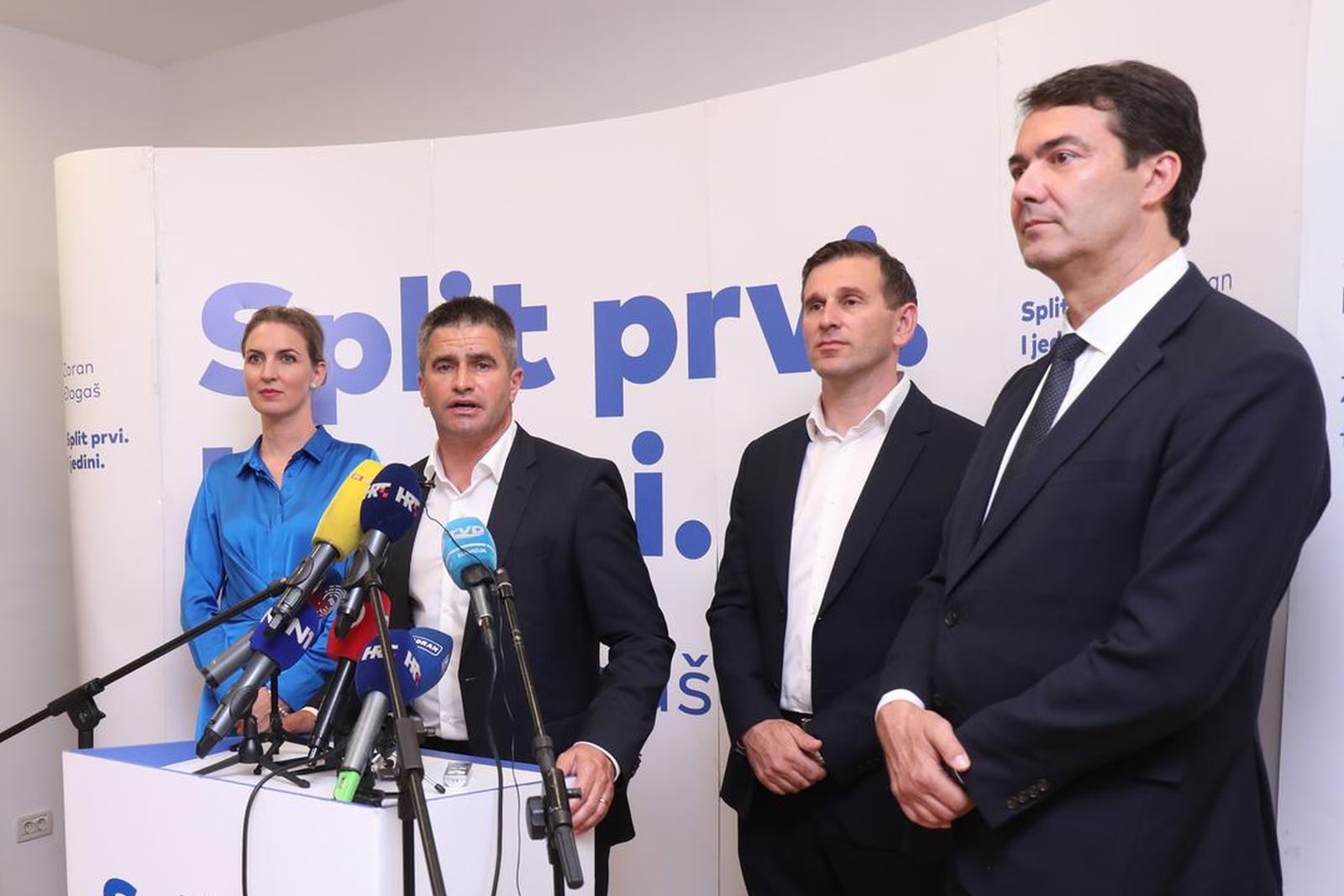 26.06.2022.,Split - Nakon nesluzbenih rezultata izjavu u HDZ-u dali Vice Mihanovic i Zoran Djogas.
  Photo: Ivo Cagalj/PIXSELL