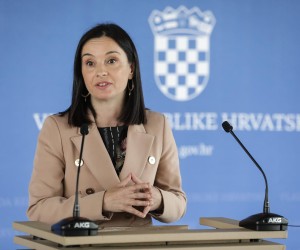 27.05.2022., Zagreb - Ministrica poljoprivrede Marija Vuckovic dala je izjavu medijima nakon sjednice Vlade Republike Hrvatske u Nacionalnoj sveucilisnoj knjiznici. Photo: Robert Anic/PIXSELL