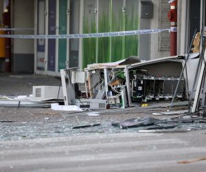 27.06.2022., Zagreb - U ulici Ljudevita Posavskog 21F u Sesvetama oko 4 sata ujutro raznesen je bankomat HPB banke.  Photo: Zeljko Hladika/PIXSELL