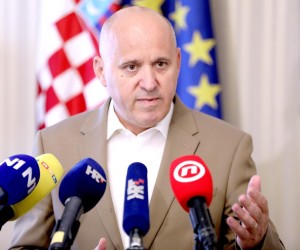 28.06.2022., Zagreb - U Banskim dvorima odrzan je redoviti sastanak vladajuce koalicije. Nakon sastanaka medijima se obratio Branko Bacic. Photo: Patrik Macek/PIXSELL