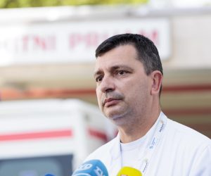 28.06.2022., Split - Doktor Vlatko Ledenko o stanju ozlijedenih u padu Cessne na Bracu.
Vlatko Ledenko
 Photo: Miroslav Lelas/PIXSELL