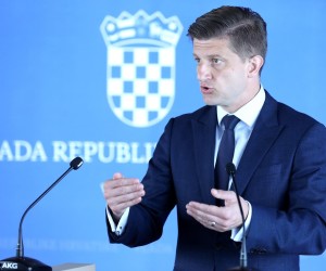 30.06.2022., Zagreb - Nakon sjednice Vlade medijima se obratio ministar Zdravko Maric. Vlada je na svojoj 128. sjednici, uz ostalo, raspravljala o pokretanju postupka za sklapanje Protokola uz Sjevernoatlantski ugovor o pristupanju Republike Finske i Kraljevine Svedske. Photo: Patrik Macek/PIXSELL