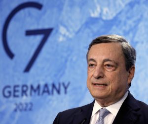 epa10038383 Italian Prime Minister Mario Draghi speaks during a press conference at Elmau Castle in Kruen, Germany, 28 June 2022. Germany is hosting the G7 summit at Elmau Castle near Garmisch-Partenkirchen from 26 to 28 June 2022.  EPA/RONALD WITTEK