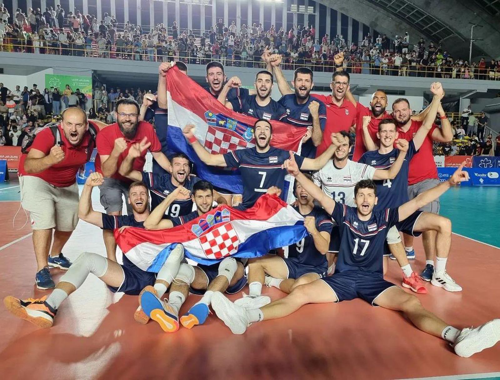 Oran, 4.7.2022.- Hrvatski odbojkai su u ponedjeljak na Mediteranskim igrama u Oranu osvojili zlatnu medalju nakon to su u finalu sa 3-0 (25-22, 30-28, 25-20) svladali panjolsku. 
foto HINA/ B.E.T./ ua