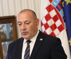 Zagreb, 12.07.2022. -  Izjava podpredsjednika Vlade RH Tome Medveda nakon sastanka koalicije. Na fotografiji Tomo Medved.
foto HINA/ Admir BULJUBAŠIĆ/ abu