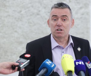 Zagreb, 15.07.2022. - Konferencija za medije o političkim aktualnostima zastupnika Domovinskog pokreta u Hrvatskom saboru Stipe Mlinarića.
Na fotografiji Stipo Mlinarić.
Foto HINA/ Edvard ŠUŠAK/ es