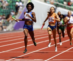 epa10073450 Wadeline Jonathas (L) of the USA crosses the finish line during the 4x400m Mixed Relay heats at the World Athletics Championships Oregon22 at Hayward Field in Eugene, Oregon, USA, 15 July 2022.  EPA/John G. Mabanglo