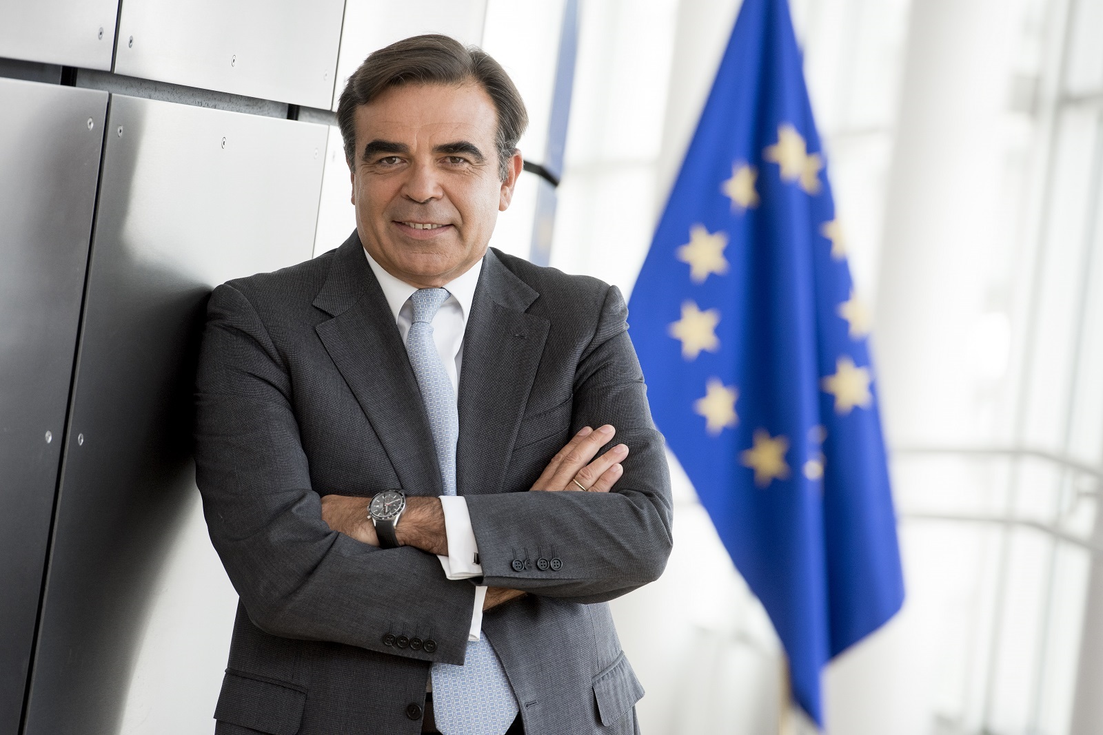 Official portrait of Margaritis Schinas
