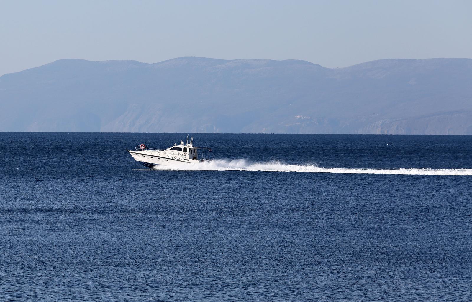 02.04.2020., Rijeka - Gliser pomorske policije na moru u Kvarnerskom zaljevu. IlustracijarPhoto:Goran Kovacic/PIXSELL