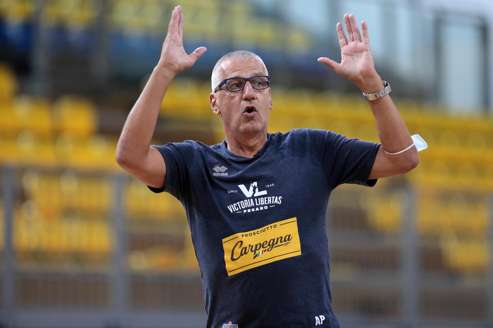 2.9.2021..Opatija  -Trener Carpegna Prosciutto Aleksandar Petrovic tijekom predavanja na Liburniju kupu. Photo: Nel Pavletic/PIXSELL
