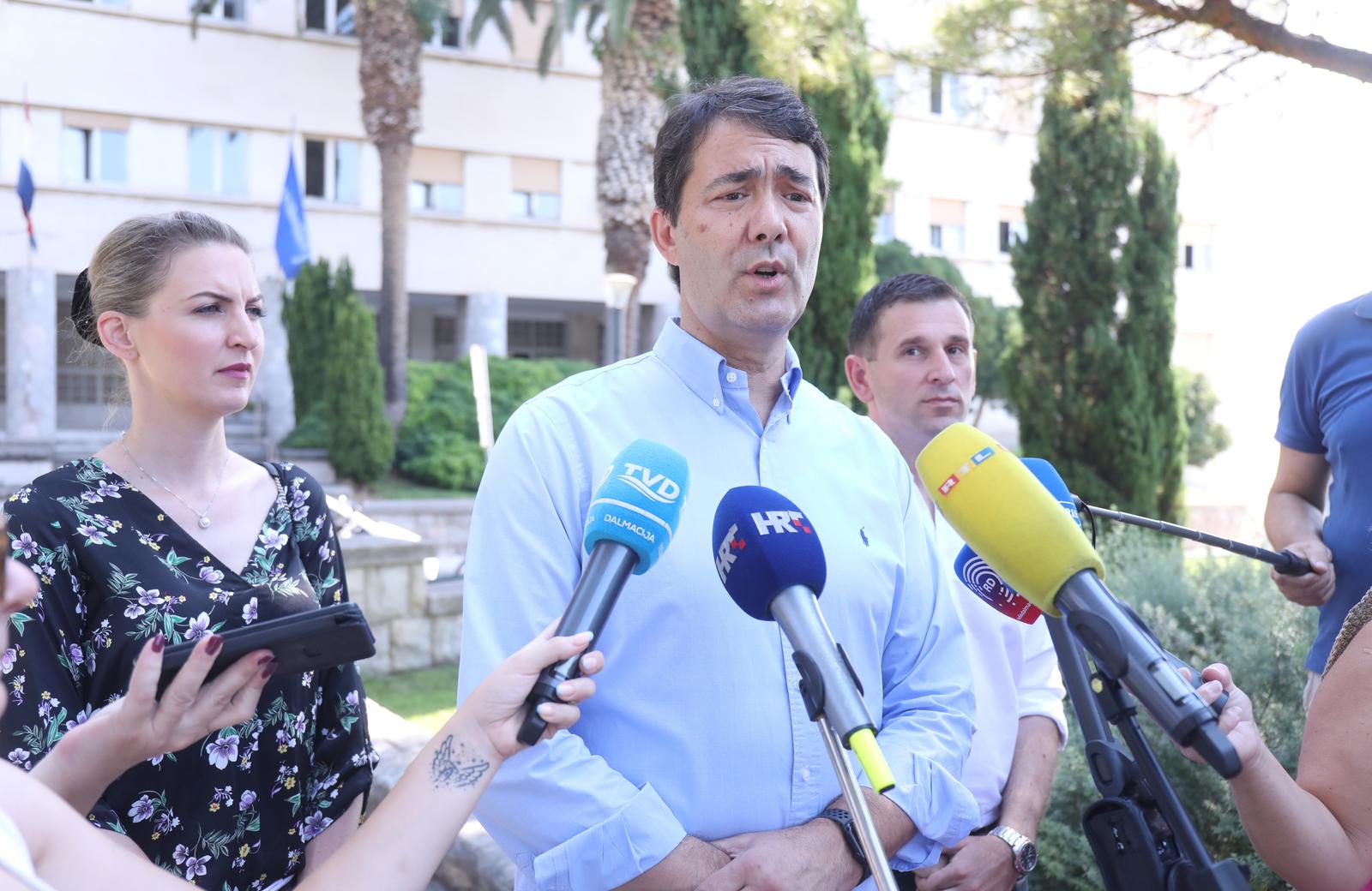 04.07.2022., Split - Zoran Djogas kandidat HDZ-a odrzao konferenciju za medije u povodu ulaska u zadnji tjedan kapanje drugog kruga izbora za splitskog gradonacelnika. Photo: Ivo Cagalj/PIXSELL