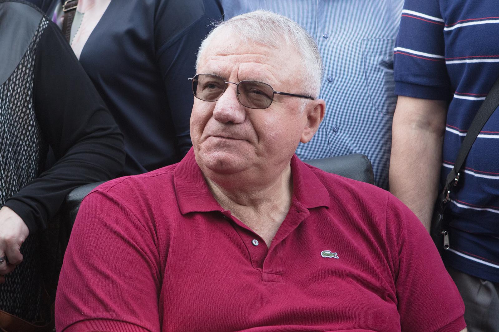 06.05.2018., Jarak - Vojislav Seselj sa svojim radikalima stigao je nadomak Hrtkovaca gdje je trebao biti odrzan skup povodom 26. obljetnice mitinga nakon kojeg su pokrenuta prisilna iseljavanja Hrvata iz Vojvodine. Nakon sto mu je policija zabranila ulaz u Hrtkovce, Seselj je odrzao govor u selu Jarak. Photo: Dubravka Petric/PIXSELL