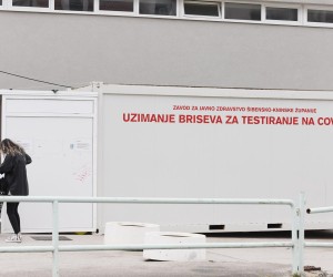 06.05.2022., Sibenik - Dolaskom ljepsih vremena broj testiranja na koronavirus sve je manji, a i broj zarazenih je u padu. Photo: Hrvoje Jelavic/PIXSELL