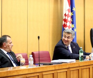06.07.2022., Zagreb - Sabor 11. sjednicu nastavlja raspravom o oporbenom prijedlogu za opoziv ministra Berosa. Premijer Andrej Plenkovic, Vili Beros. Photo: Luka Stanzl/PIXSELL