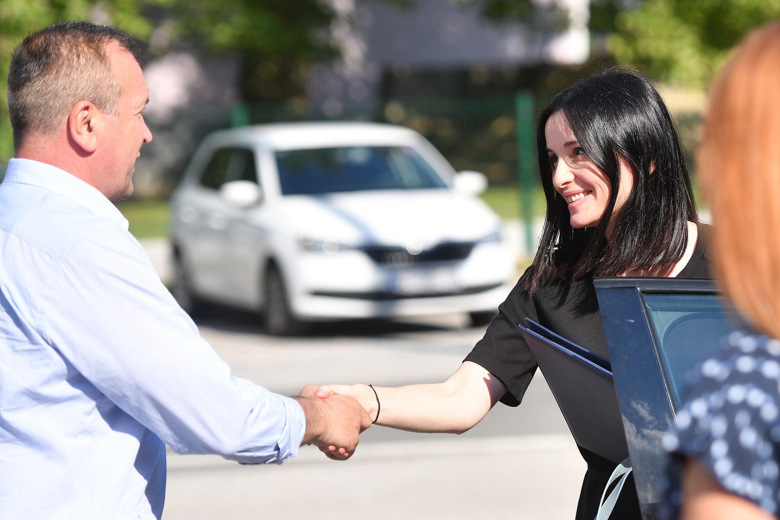06.07.2022., Veliki Bukovec- Ministrica poljoprivrede Marija Vuckovic odrzala je sastanak sa zupanom Varazdinske zupanije Andjelkom Stricakom, predstavnicima jedinica lokalne samouprave i lokalnim proizvodjacima cvijeca o velikoj materijalnoj steti nakon nedavne tuce koja je pogodila to podrucje. 
 Photo: Vjeran Zganec Rogulja/PIXSELL