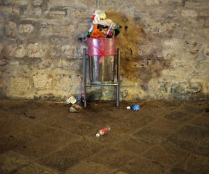 06.08.2018., Korcula - Detalji iz nocnog zivota u Starom gradu na Korculi.rPhoto: Sanjin Strukic/PIXSELL