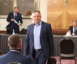07.04.2020., Zagreb - Sabor bi danas trebao glasovati o  Vladinom paketu mjera za pomoc gospodarstvu pogodjenom koronavirusom. Zbog ocekivanog veceg broja zastupnika na glasovanju, plenarna sjednica se odrzava u hotelu Westin gdje je moguce osigurati uvjete za zastitu od zaraze.r Photo: Patrik Macek/PIXSELL
