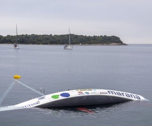 07.05.2022., Pula - Pet clanova posade spaseno je s prevrnute jedrilice "Canarino Furioso", oko 17 nautičkih milja od Pule, u akciji spasavanja u jutarnjim satima. Uz MRCC Rijeka, u koordiniranu akciju spasavanja bili su ukljuceni i Lucka kapetanija Pula, Obalna straza RH i obliznji brod malteske zastave "Tzarevich". Pri prevrtanju jedrilice, tri osobe su pale u more, a dvije su ostale zarobljene u trupu jedrilice zbog cega su ronioci bili ukljuceni u akciju spasavanja.

 Photo: Srecko Niketic/PIXSELL