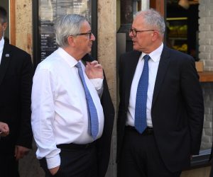 07.06.2019., Zagreb - Nakon rucka u restoranu Boban Jean-Cloude Juncker ispred restorana u pratnji Branka Baricevica odlazi u zracnu luku. rPhoto: Marko Lukunic/PIXSELL