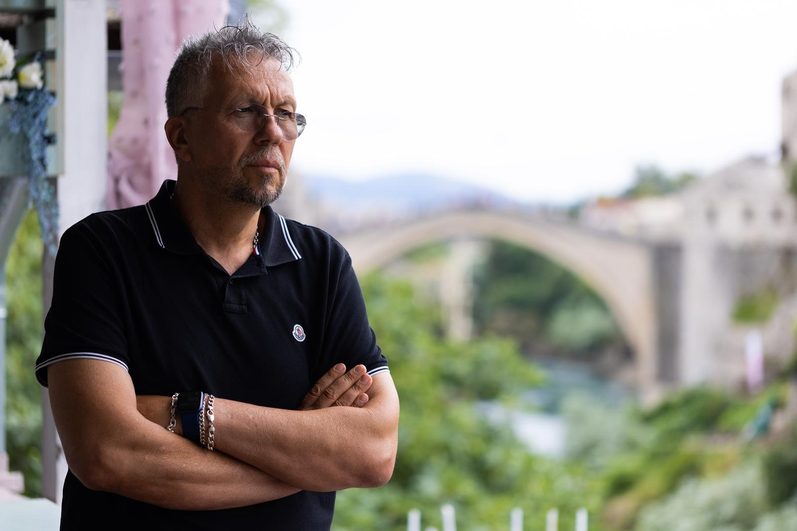 08.07.2022. Mostar - Esad Boskailo, psihijatar koji je prezivio sest logora HVO-a u posljednjem ratu. Photo: Denis Kapetanovic/PIXSELL
