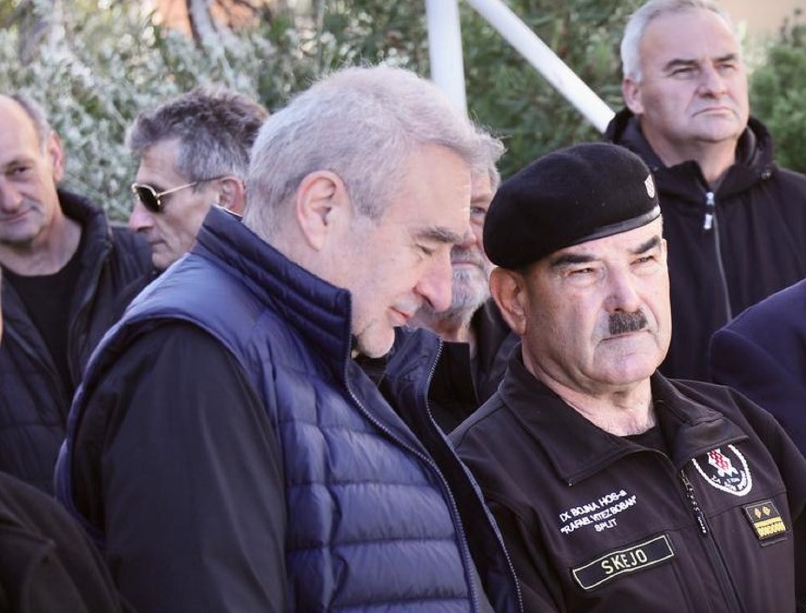 10.04.2022.,Split- Pored spomenika poginulim pripadnicima 9. bojne HOS-a Vitez Rafael Boban obiljezena je 31. obljetnica osnutka i odana pocast poginulima uz prigodno obracanje. Marko Skejo i Ante Prkacin
 (10.04.2022.,Split- Pored spomenika poginulim