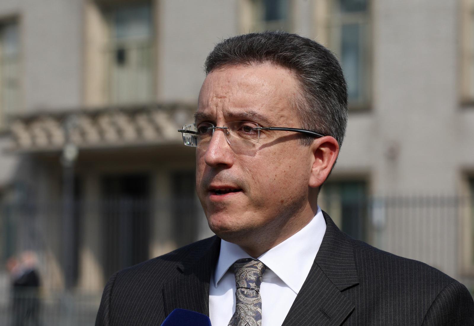 15.04.2011.,  Haag, Nizozemska - Na Medjunarodnom krivicnom sudu za bivsu Jugoslaviju izrecena je presuda hrvatskim generalima Anti Gotovini, Ivanu Cermaku i Mladenu Markacu. Odvjetnik Luka Misetic daje izjavu za medije.rPhoto: Davor Puklavec/PIXSELL