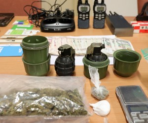 11.05.2022., Rijeka - Konferencija za novinare u sjedistu Policijske uprave Primorsko goranske, na kojoj su prezentirani rezultati kriminalisticke obrade osoba povezanih s eksplozijama i paljenjem vozila na podrucju Rijeke. Rezultate je predstavio voditelj sluzbe opceg kriminaliteta Robert Tomac.  Photo: Goran Kovacic/PIXSELL
