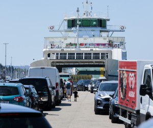 16.07.2022., Split - Ovaj vikend u splitskoj trajektnoj luci ocekuje se oko 68 tisuca putnika. Iako je putnicki promet pojacan, na cestama se guzve stvaraju tek na izlazu iz luke kada pristanu trajekti.
Photo: Miroslav Lelas/PIXSELL Photo: Miroslav Lelas/PIXSELL