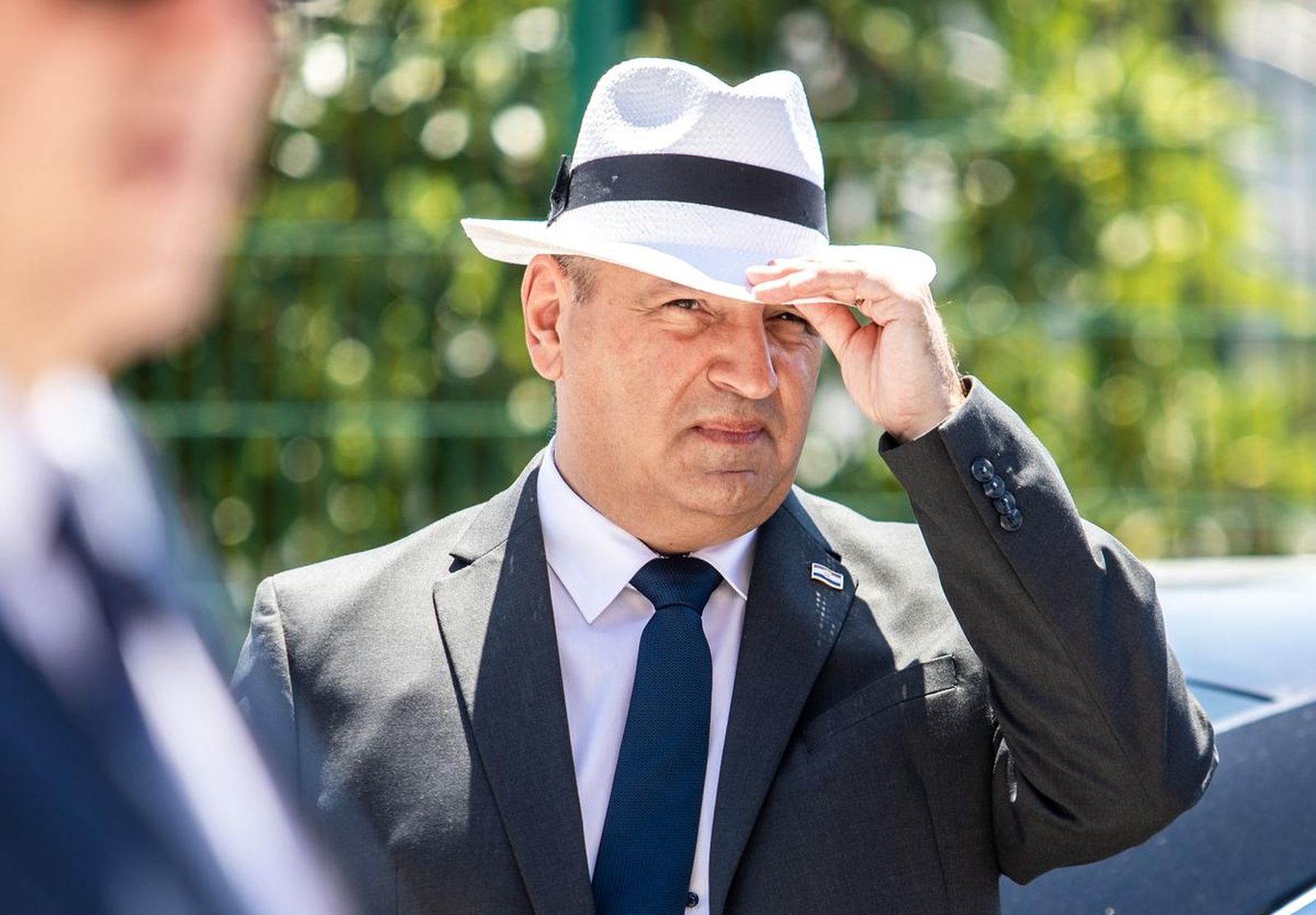 30.06.2020., Konjsko, Split - Ministar Vili Beros s Panamskim sesirom dolazi na otvorenje radova na trafostanici Konjsko i posjet trafostanici Sucidar u Splitu. "nPhoto: Milan Sabic/PIXSELL