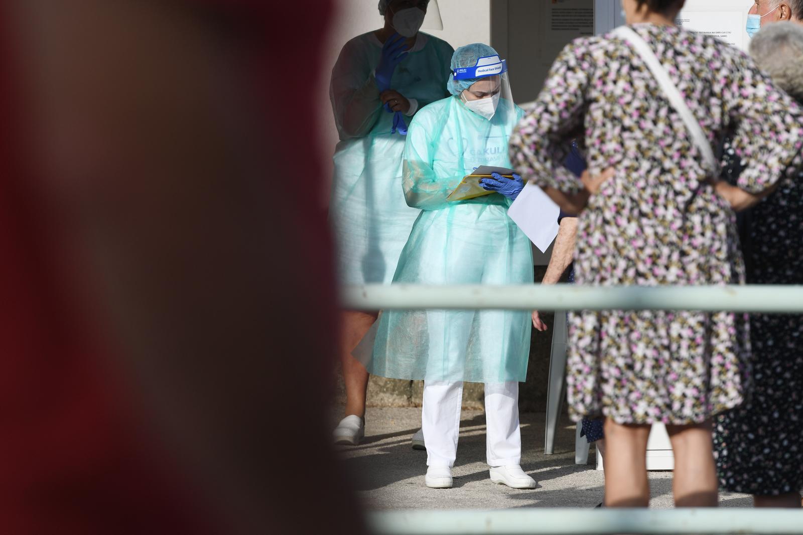 24.06.2022., Sibenik - Posljednih dana povecan broj zarazenih koronavirusom u Hrvatskoj pa je i broj testiranja veci.
 Photo: Hrvoje Jelavic/PIXSELL