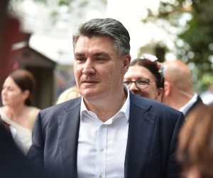 24.06.2022., Vrgorac - U Vrgorcu su otvoreni dani dalmatinskog prsuta i vina. Prije otvaranja odrzana je svecana sjednica gradskog vijeca na kojoj su nazocili visoki predstavnici vlasti, a medju kojima je bio predsjednik Republie Hrvatske Zoran Milanovic. 



 Photo: Matko Begovic/PIXSELL