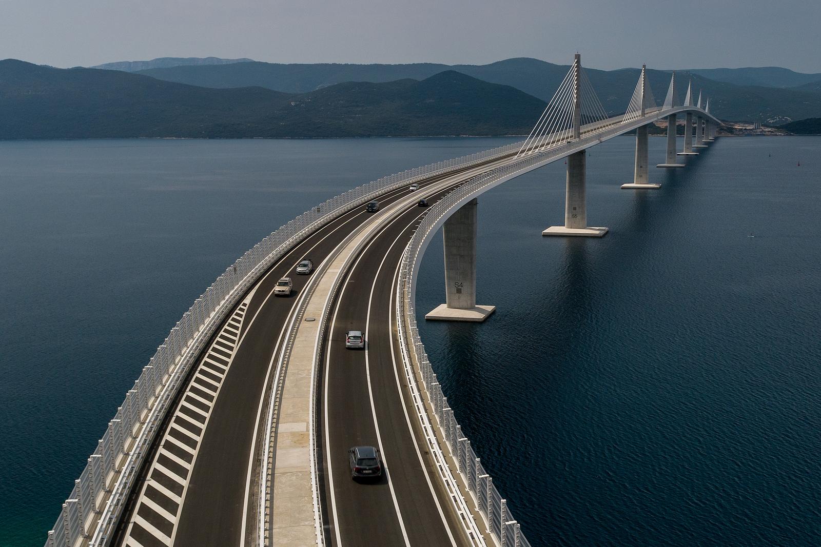 27.07.2022., Peljesac, Komarna - Pogled na Peljeski most koji je dan nakon svecanog otvorenja pusten u promet Photo: Igor Kralj/PIXSELL