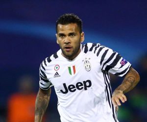 27.09.2016., stadion Maksimir, Zagreb - Liga prvaka, skupina H, 2. kolo, GNK Dinamo - Juventus FC. Dani Alves."nPhoto: Slavko Midzor/PIXSELL