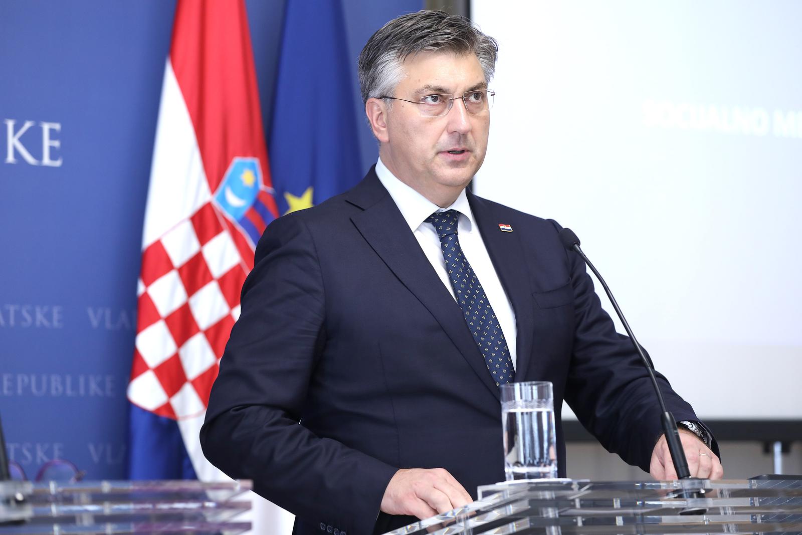 28.06.2022., Zagreb - Predsjednik Vlade Andrej Plenkovic i  potpredsjednica Europske komisije Dubravka Suica te ministar Marin Piletic dali su izjave nakon sastanka u Banskim dvorima. Photo: Patrik Macek/PIXSELL