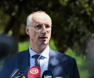 29.06.2022., Split - Kandidat za gradonacelnika Ivica Puljak zajedno sa svojim zamjenicima odrzao je konferenciju za medije na temu 'Nas plan za drugi krug'.
Ivica Puljak
Photo: Miroslav Lelas/PIXSELL Photo: Miroslav Lelas/PIXSELL