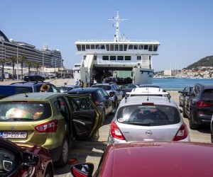 31.07.2021., Split - Vikend guzve u splitskoj trajektnoj luci. Kolone se stvaraju kada uplove trajekti te se zblokira jedina prometnica koja vodi izvan trajektne luke."nPhoto: Miroslav Lelas/PIXSELL