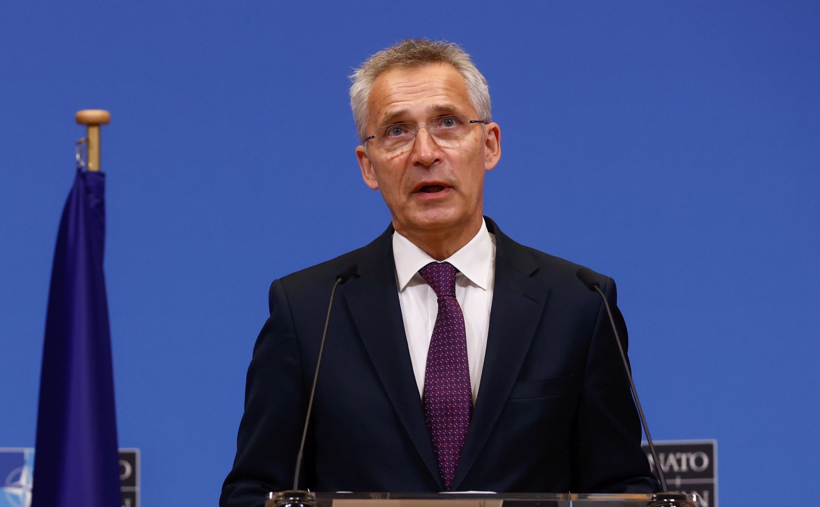 epa10068477 NATO Secretary General Jens Stoltenberg attends a joint press conference with Albanian Prime Minister Rama after their meeting at NATO headquarters in Brussels, Belgium, 13 July 2022.  EPA/STEPHANIE LECOCQ